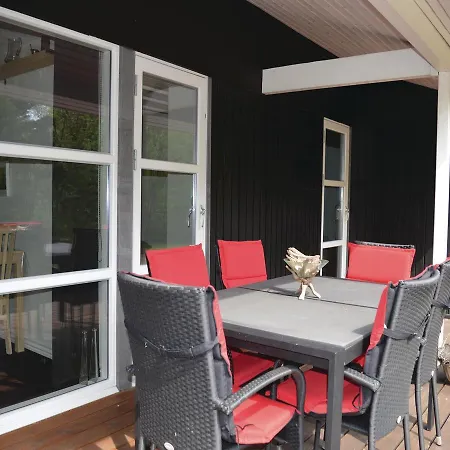 Сasa de vacaciones Three-bedroom Holiday In Saby *