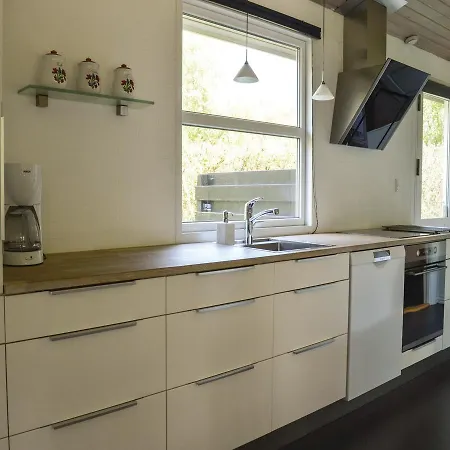 Сasa de vacaciones Three-bedroom Holiday In Saby