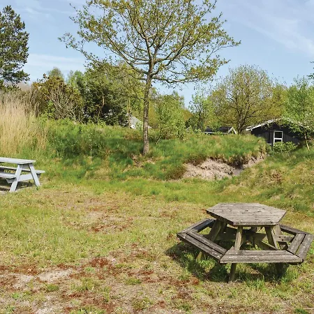 Three-bedroom Holiday In Saby * Sæby